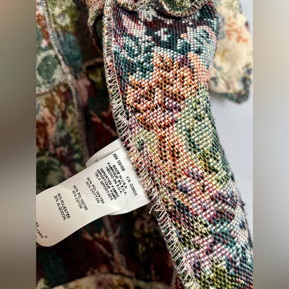 VINTAGE Floral Tapestry Blazer, Cinched Sleeves - Picture 9 of 10